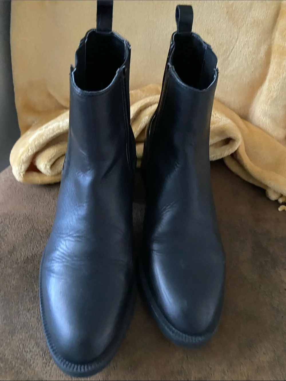 Zara Genuine Soft Leather Chelsea Ankle Boots 39/8 EUC Bloggers Black